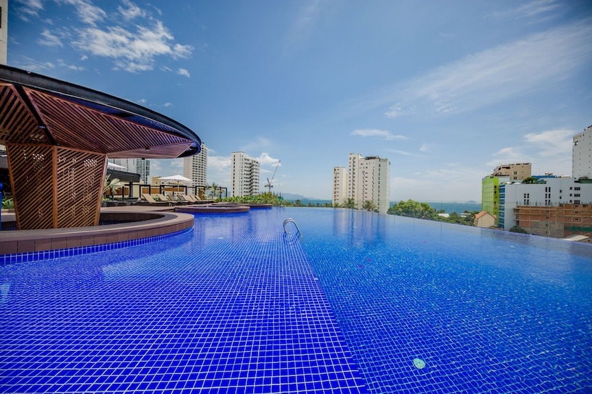 Khách sạn Quinter Central