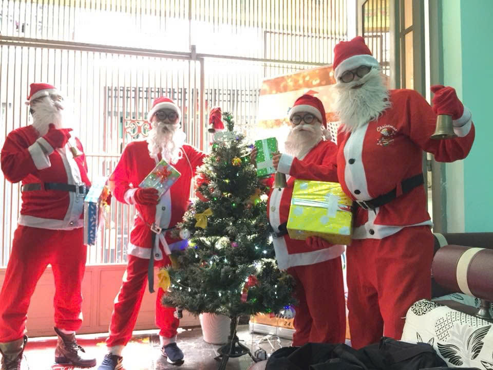 Giao Quà Noel Tận Nhà